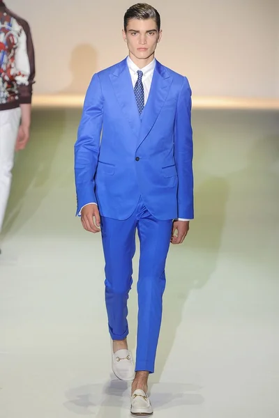 Look 22